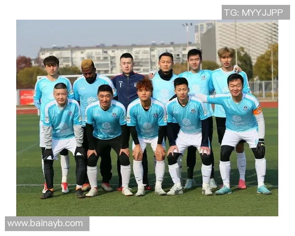 冠忠南区迎战凯景强强对决期待精彩瞬间展现足球魅力与团队精神