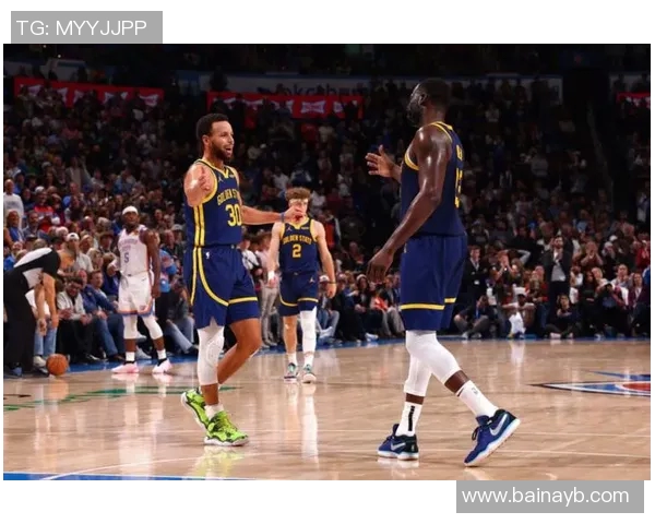 勇士与雷霆激战正酣10月31日篮球盛宴精彩回顾与分析