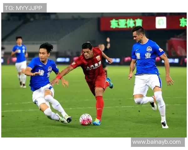 泽尼特与阿尔巴激战正酣赛场上演精彩对决引发球迷热议 泽尼特与阿尔巴激战正酣赛场上演精彩对决引发球迷热议