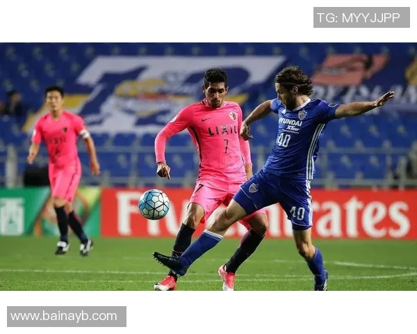 鹿儿岛联队与冈山绿雉的激烈对决展现足球魅力与团队精神